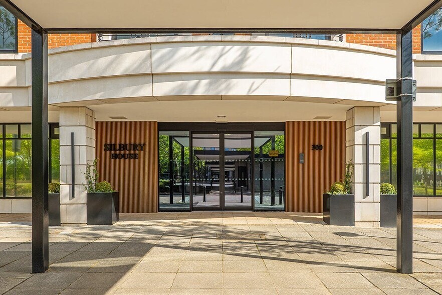 Silbury Blvd, Milton Keynes à louer - Photo du bâtiment - Image 3 de 15