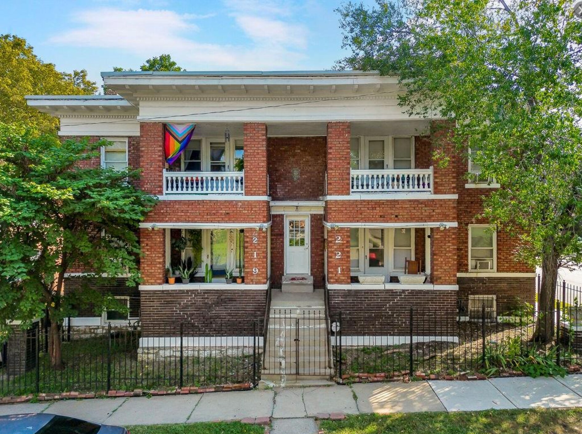 219 W 37th St, Kansas City, MO à vendre Photo du bâtiment- Image 1 de 4