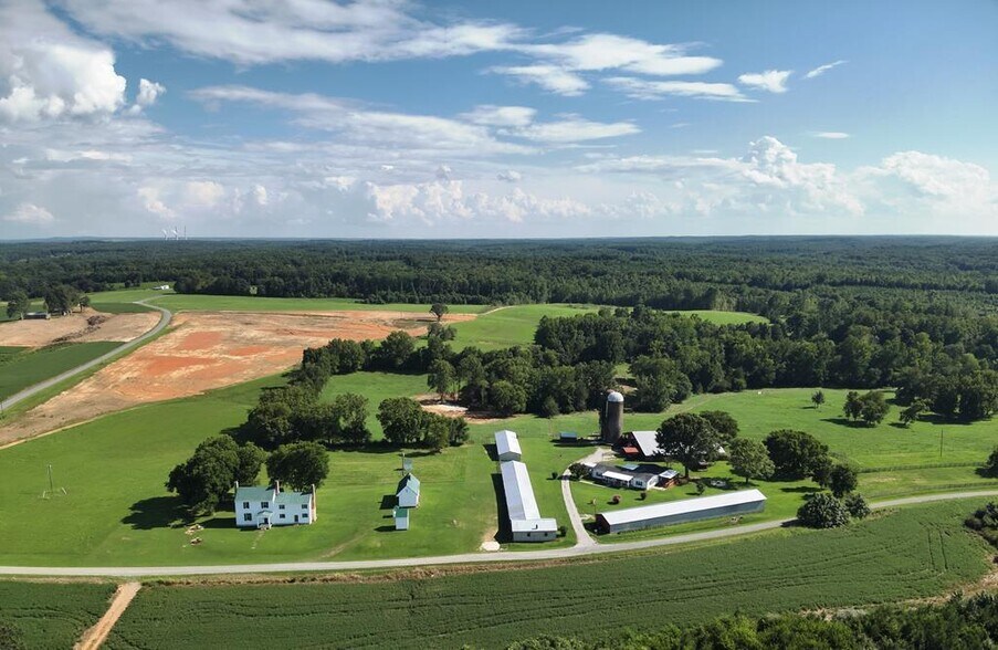 4087 Coleman Dr, Alton, VA à vendre - Photo du bâtiment - Image 2 de 24