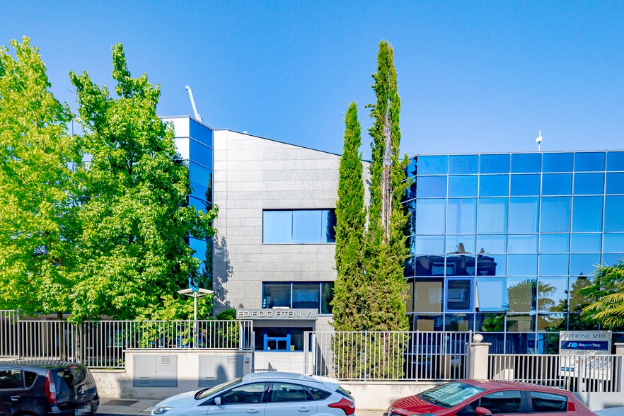 Bureau dans Las Rozas de Madrid, Madrid à louer - Photo du bâtiment - Image 2 de 8