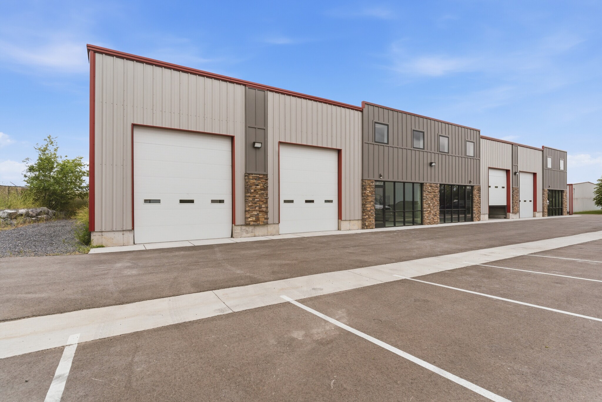 1938 W 3350 S, Roy, UT for lease Interior Photo- Image 1 of 16