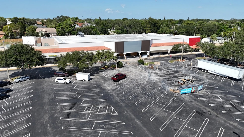 12975-12999 Park Blvd N, Seminole, FL for lease - Building Photo - Image 3 of 5
