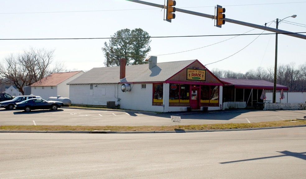 2091 New Market Rd, Richmond, VA for sale - Building Photo - Image 2 of 4