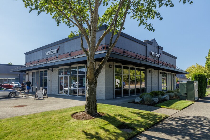 5700 100th St SW, Lakewood, WA à louer - Photo du bâtiment - Image 3 de 5