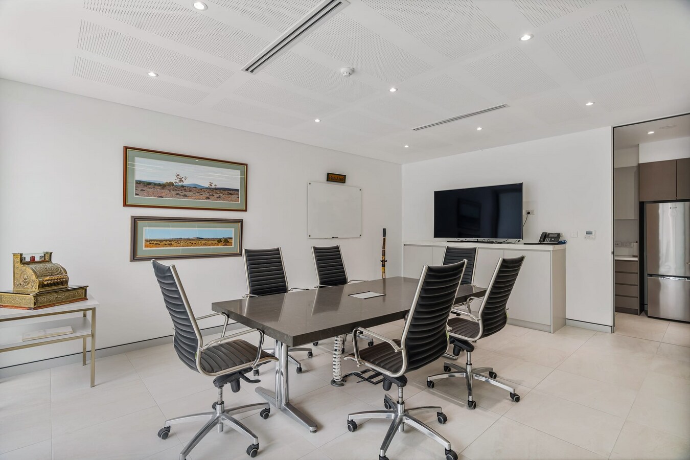 33-39 Croydon St, Cronulla, NSW 2230 - Unit 4 - - Interior Photo - Image 2 of 13