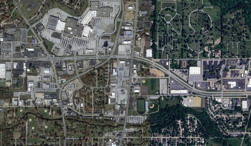 3808 Brady St, Davenport, IA à vendre - Photo du bâtiment - Image 3 de 4