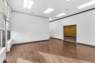 10406 Pacific Ave S, Tacoma, WA for lease Interior Photo- Image 2 of 5