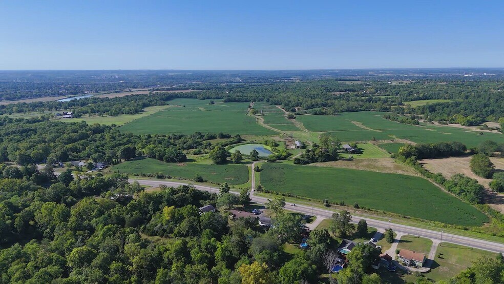 881 Middletown Eaton Rd, Middletown, OH à vendre - Vidéo sur l’inscription commerciale - Image 2 de 11