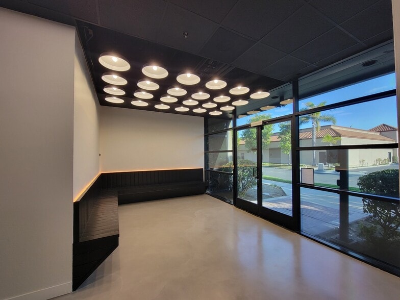 6803 International Ave, Cypress, CA for lease - Lobby - Image 2 of 14