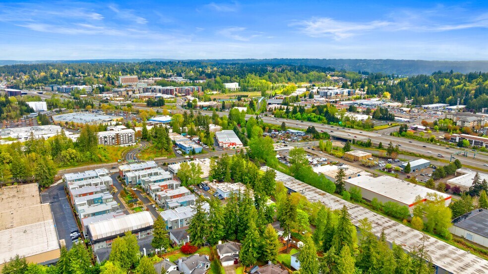 11805 NE 116th St, Kirkland, WA à vendre - Photo du bâtiment - Image 3 de 12