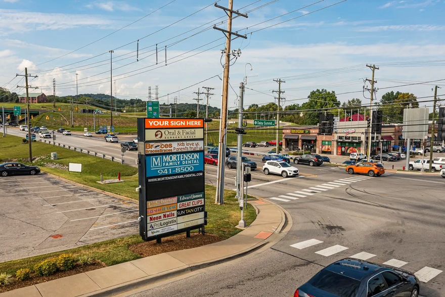 2441 State St, New Albany, IN for lease - Building Photo - Image 2 of 4