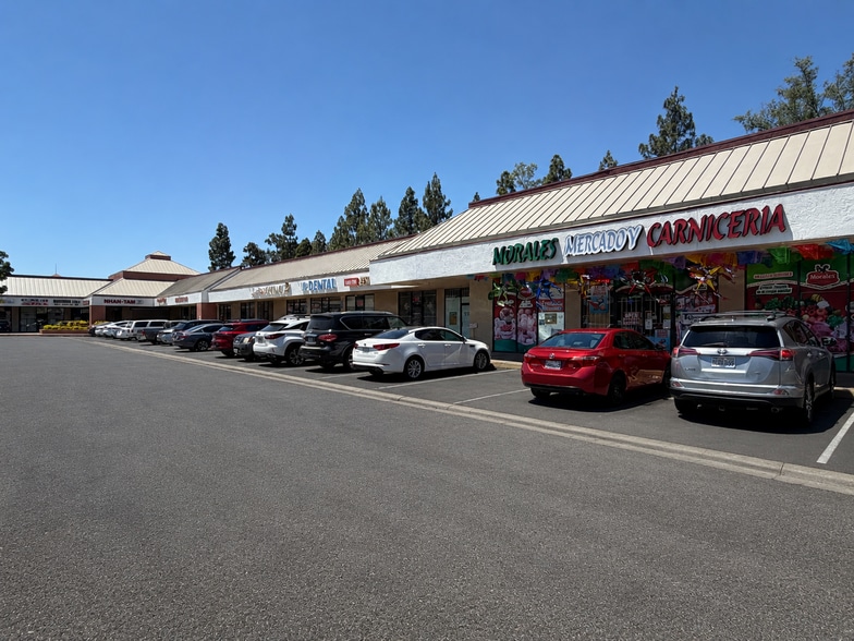 6830 Stockton Blvd, Sacramento, CA for lease - Building Photo - Image 1 of 8