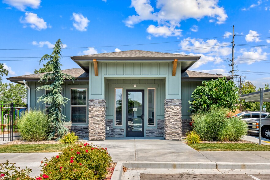 3126 E. Victory Rd, Nampa, ID à vendre - Photo du bâtiment - Image 3 de 7