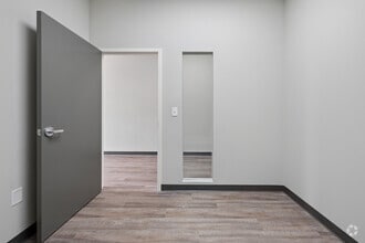 2975 Breckinridge Blvd, Duluth, GA for lease Interior Photo- Image 2 of 4
