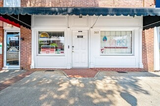Plus de détails pour 303 E Main St, Pickens, SC - Commerce de détail à vendre