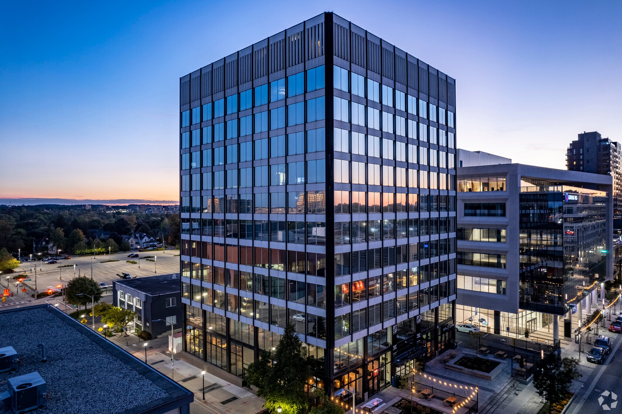 305 King St W, Kitchener, ON for lease Primary Photo- Image 1 of 7