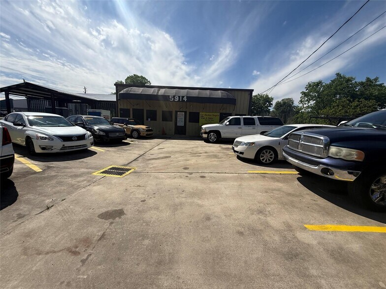 5914 Cullen Blvd, Houston, TX à vendre - Photo principale - Image 1 de 6