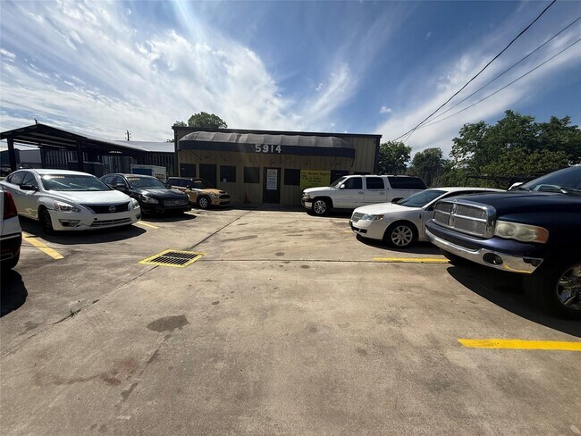 More details for 5914 Cullen Blvd, Houston, TX - Retail for Sale