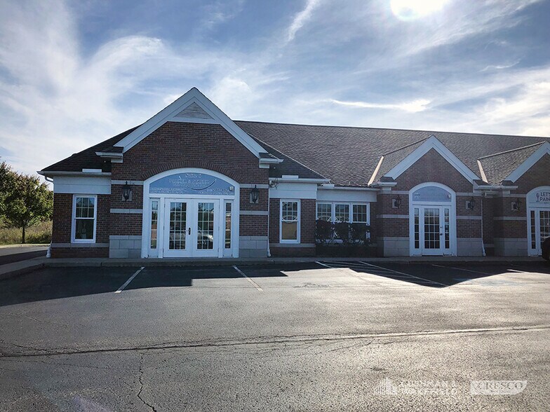 9945 Vail Dr, Twinsburg, OH à louer - Photo du bâtiment - Image 1 de 3