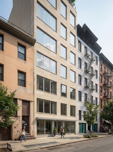 450 W 36th St, New York, NY for sale - Building Photo - Image 3 of 7