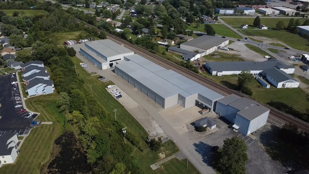 315 N Madison St, Fortville, IN à louer - Photo du bâtiment - Image 2 de 9