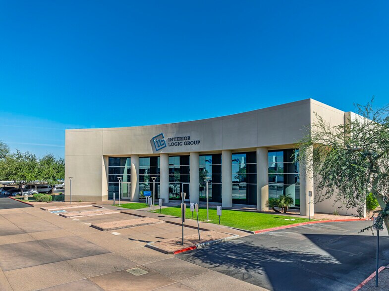 4323 E Cotton Center Blvd, Phoenix, AZ à vendre - Photo du bâtiment - Image 2 de 25