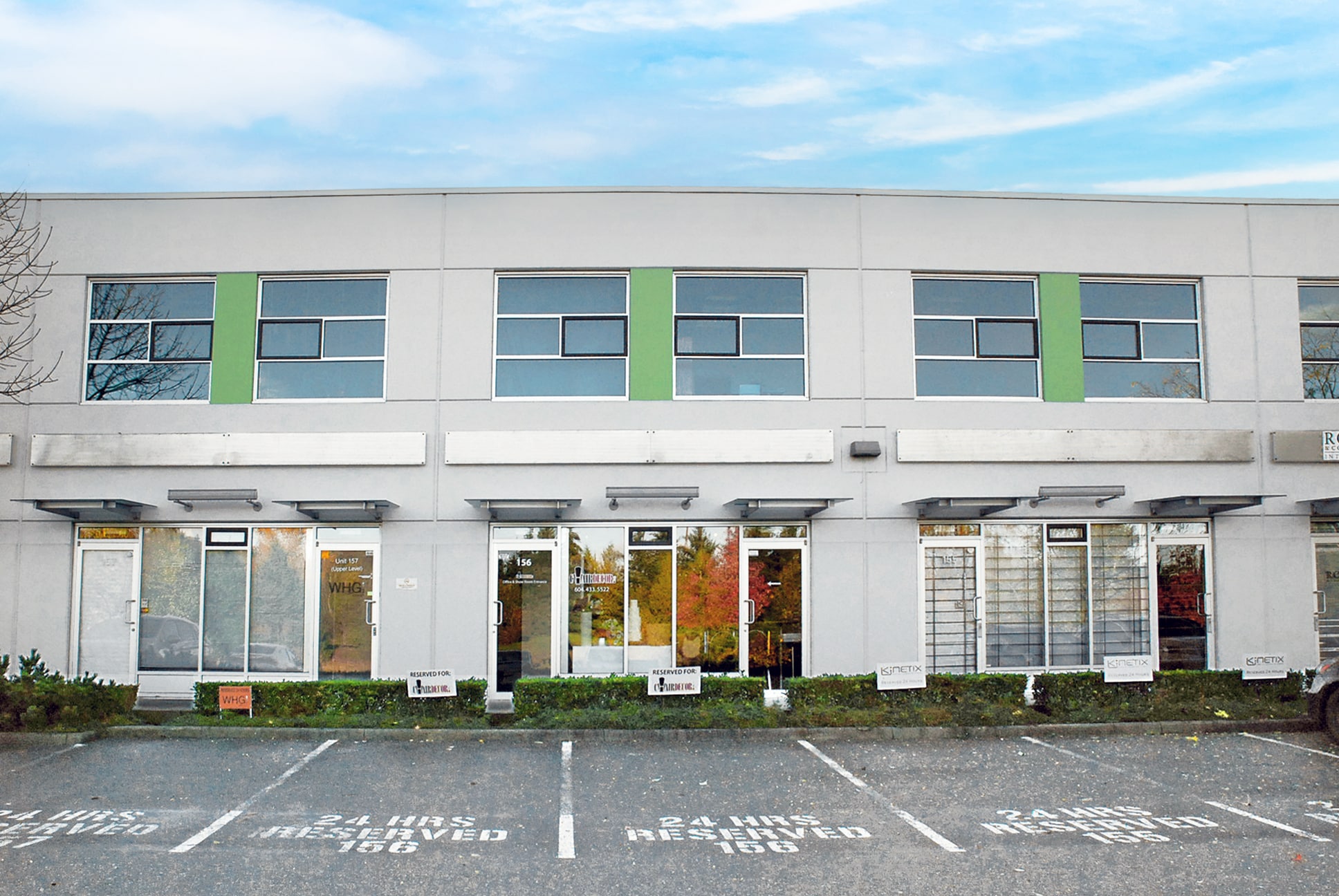 5589 Byrne Rd, Burnaby, BC à louer Photo intérieure- Image 1 de 2