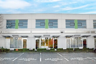 5589 Byrne Rd, Burnaby, BC à louer Photo intérieure- Image 1 de 2