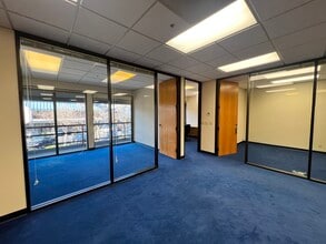 591 Redwood Hwy, Mill Valley, CA à louer Photo du bâtiment- Image 1 de 3