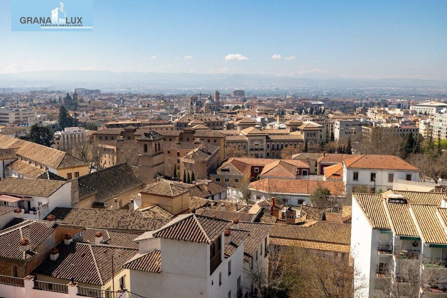 Terrain dans Granada, Granada à vendre - Photo du bâtiment - Image 2 de 36