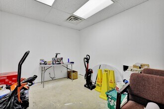 835 Louisa St, Lansing, MI à louer Photo du bâtiment- Image 1 de 2