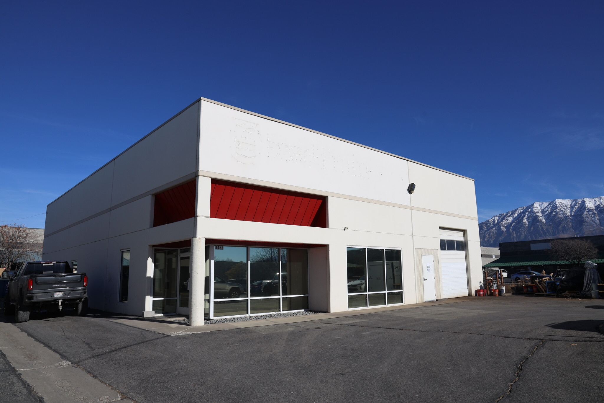 1182-1192 S 1680 W, Orem, UT for lease Interior Photo- Image 1 of 4