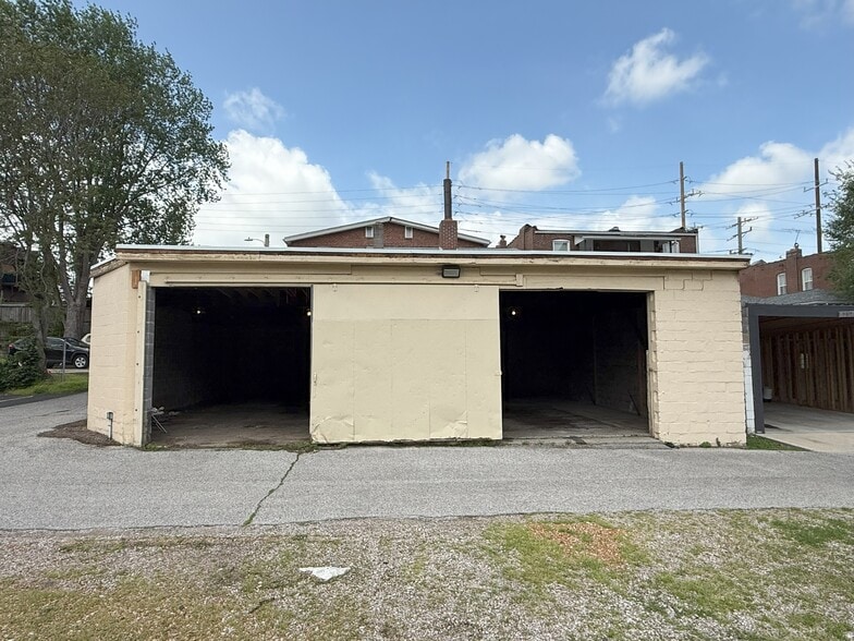 6321 Clayton Ave, Saint Louis, MO à louer - Photo du bâtiment - Image 3 de 5