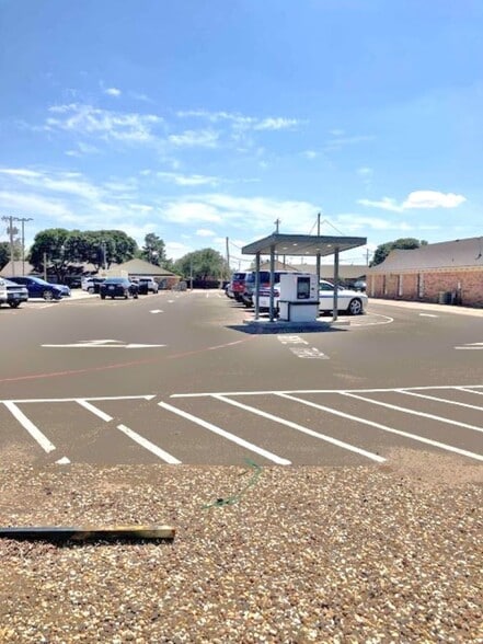 3105 Olton Rd, Plainview, TX for sale - Building Photo - Image 2 of 5