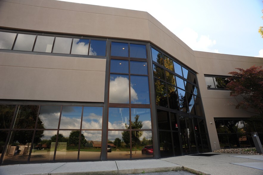 5050 Blazer Pky, Dublin, OH for lease - Building Photo - Image 1 of 8