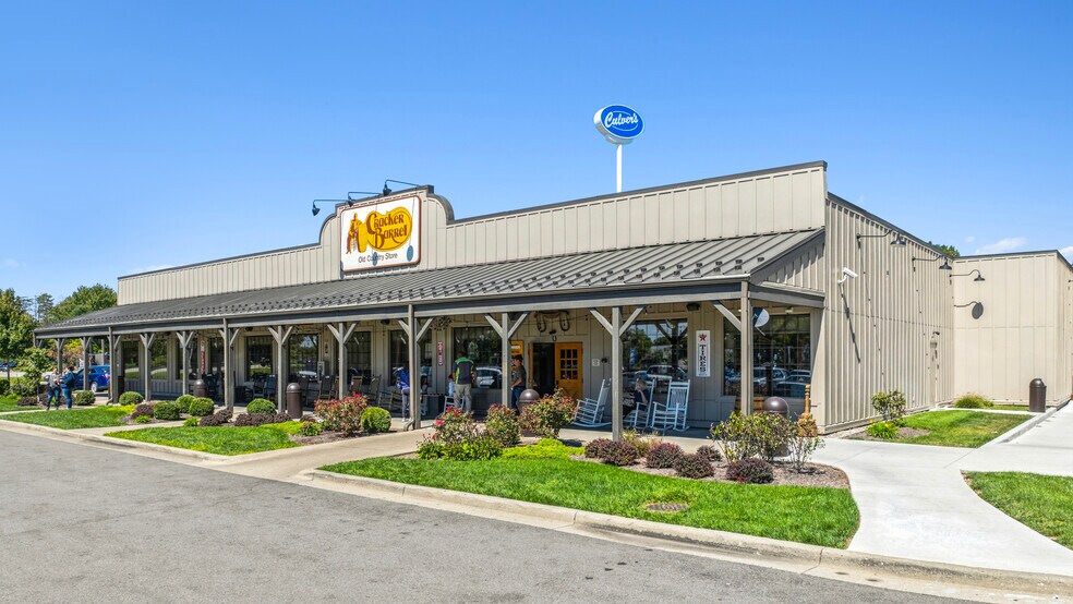 1898 N Morristown Rd, Shelbyville, IN à vendre - Photo du bâtiment - Image 3 de 7