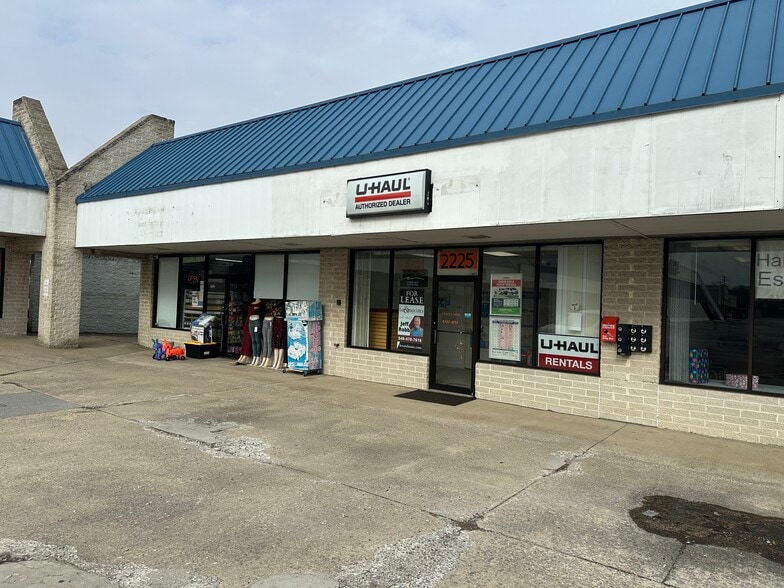 2173-2229 S Main St, Harrisonburg, VA for lease - Primary Photo - Image 1 of 3