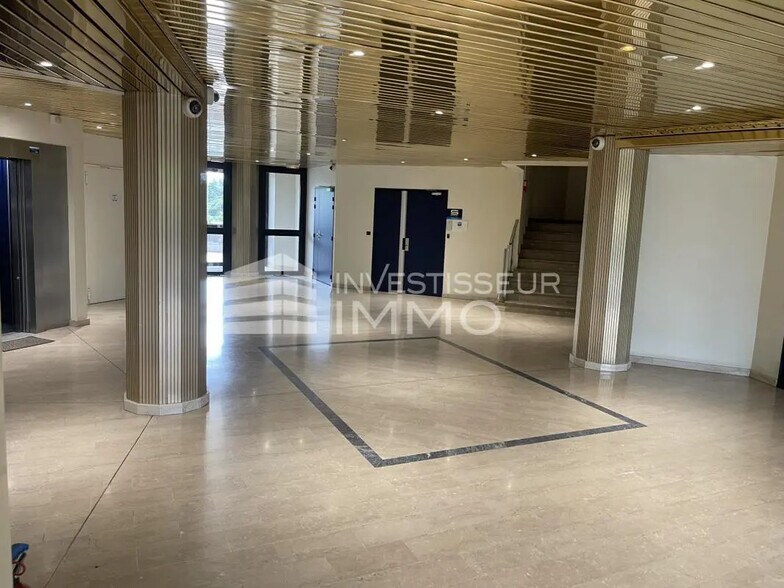 7 Mail Barthelemy Thimonnier, Lognes à louer - Photo du bâtiment - Image 2 de 5