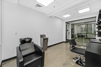 75 Pleasant St, Malden, MA à louer Photo intérieure- Image 2 de 4