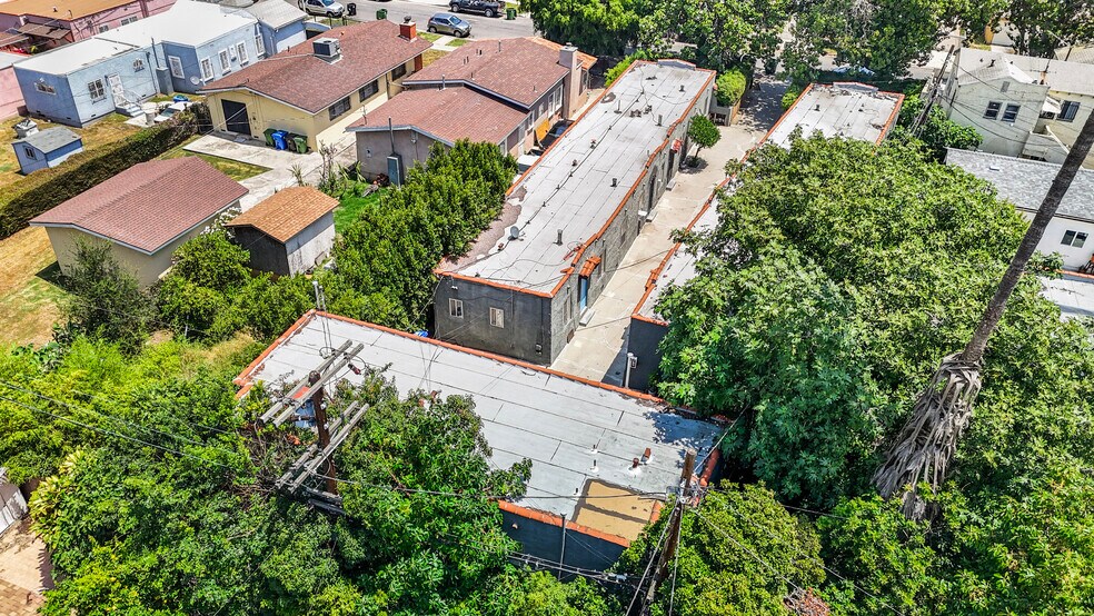 3443 West Blvd, Los Angeles, CA à vendre - Photo du bâtiment - Image 3 de 11