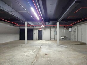 2103-2105 Wabash Ave, Saint Paul, MN for lease Interior Photo- Image 2 of 7