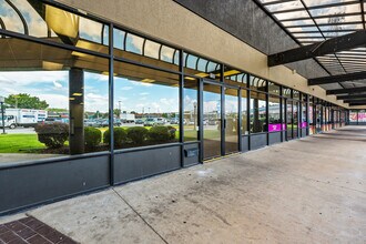 4925 University Dr, Huntsville, AL for lease Interior Photo- Image 2 of 11