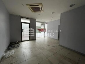 Commerce de détail dans Saint-Maur-des-Fossés à louer Photo intérieure- Image 2 de 4