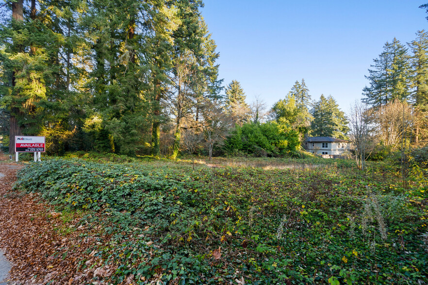 4905 Upper Dr, Lake Oswego, OR for sale - Primary Photo - Image 1 of 7