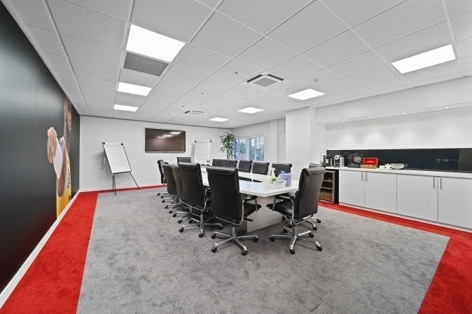 Plane Tree Cres, Feltham à louer - Photo du bâtiment - Image 2 de 6