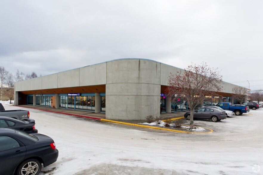 4007 Old Seward Hwy, Anchorage, AK à louer - Photo du bâtiment - Image 2 de 3