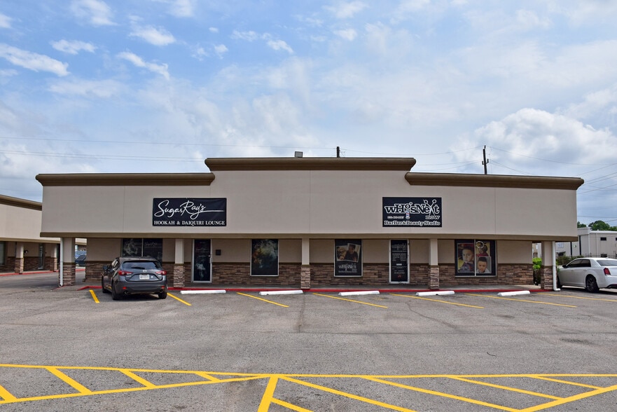 1702 1st St E, Humble, TX for sale - Building Photo - Image 3 of 6