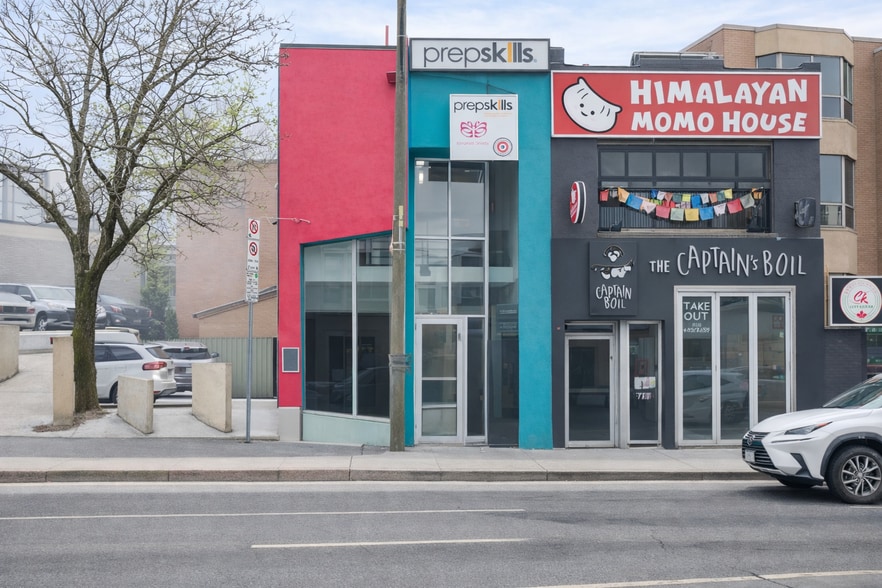 2657 Yonge St, Toronto, ON for lease - Building Photo - Image 2 of 6