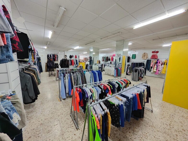 Retail in SEVILLA for lease - Interior Photo - Image 3 of 6