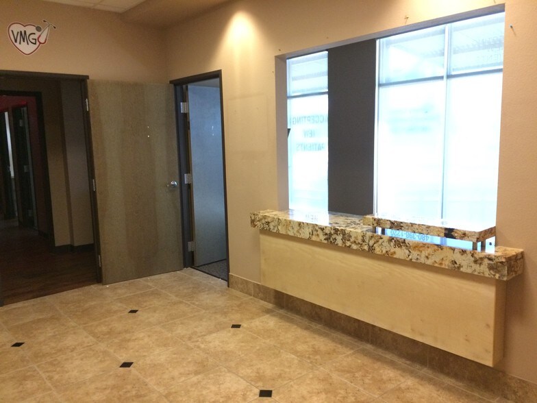 2428 E Apache Blvd, Tempe, AZ à louer - Photo intérieure - Image 3 de 14